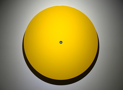 Horizontal Circle · mixed media · 100x100x2cm · 2020