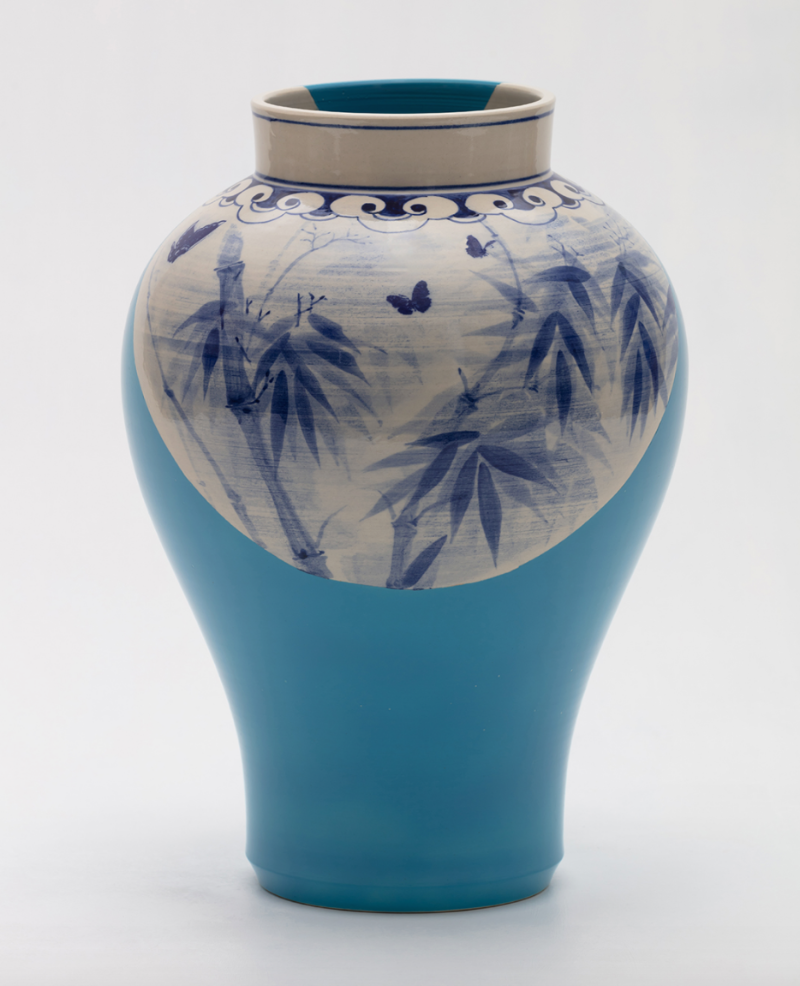 CM-005SB · Ceramic, Glaze · 27x27x38(h)cm · 2020