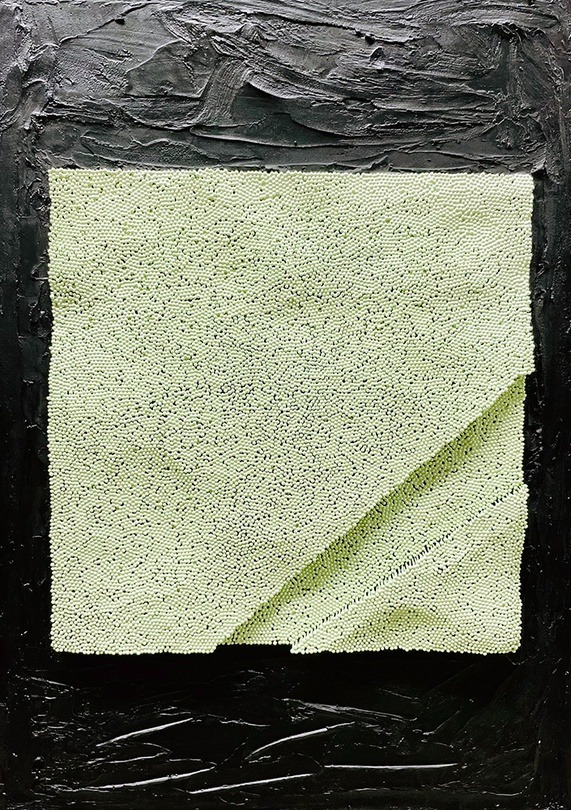 Hope9000 · Pin on canvas · 290x410x50mm · 2020 (출처= schengen gallery) · Hope9000 · Pin on canvas