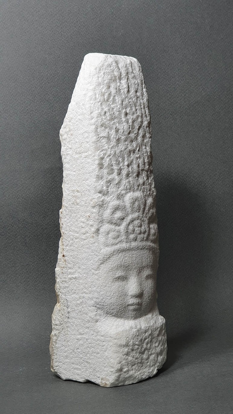 얼굴 · 대리석 · 7x10x32cm · 2021 (출처= 누크갤러리) · Face · Marble