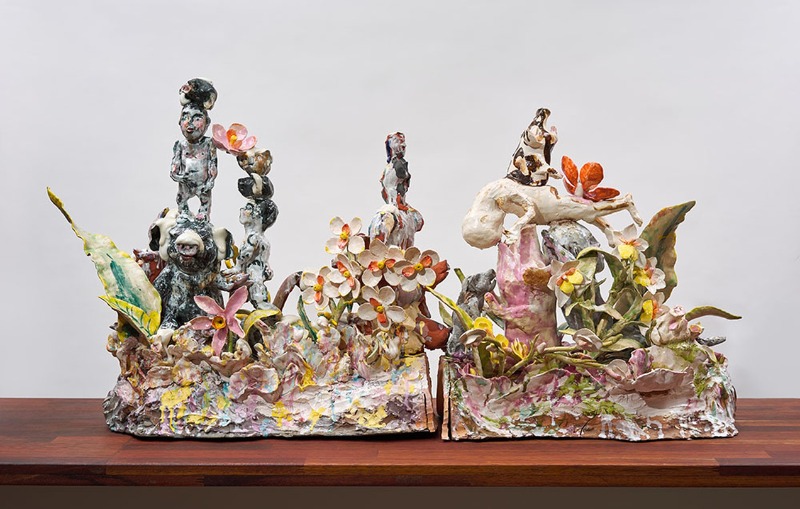 덩어리들 · 점토, 유약 · 62x102x25cm · 2021 (출처= 라라앤)