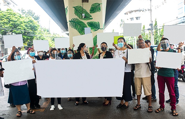 Erased Slogans · digital print · 2021 (출처= 국립아시아문화전당) · Erased Slogans · digital print