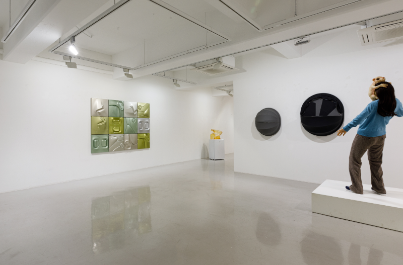 installation views · 2021 [출처] 리안갤러리 홈페이지 · installation views