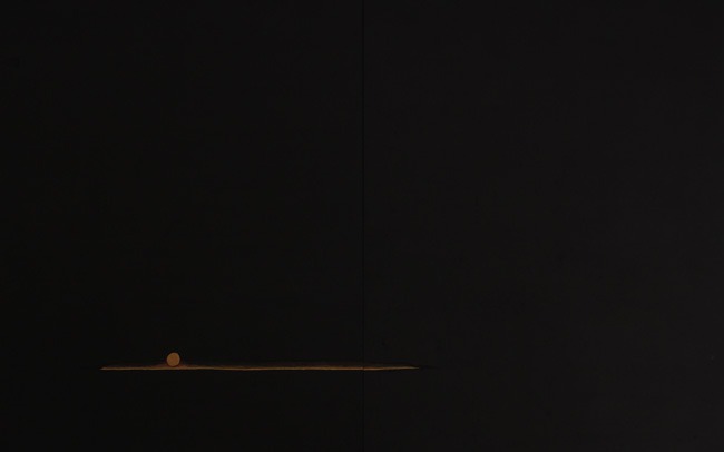 玄과 빛 · 장지에 먹, 금분 · 146 x 224cm · (출처= 갤러리이즈)