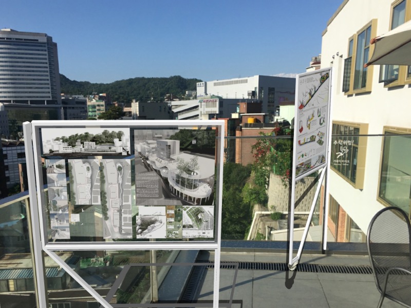 내 마음을 엮어주오  전시설치 안 1 · (이미지 제공 = 바람산 연립)