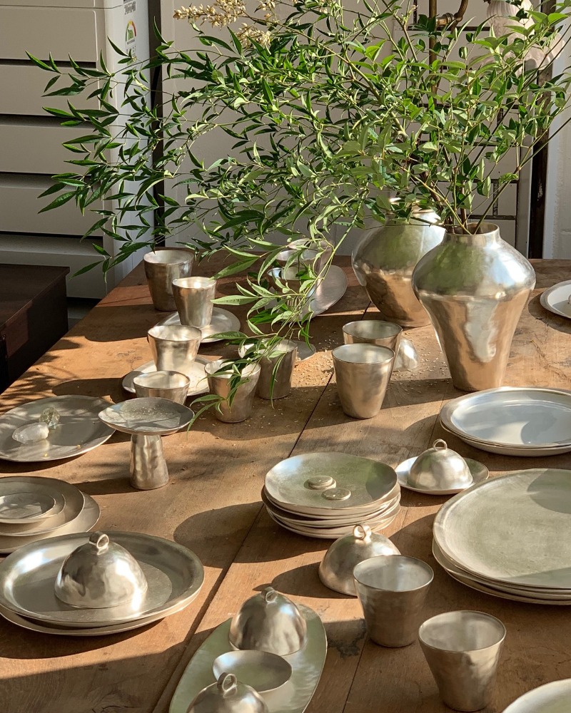 Silver line series, ceramic, silver · (이미지 제공 = 비트리 갤러리) · Silver line series, ceramic, silver