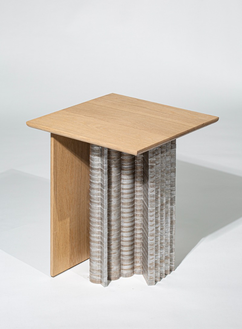 planet-unplanet side table · (이미지 출처 = 비트리 갤러리)