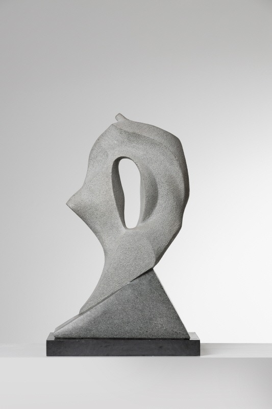 가족 · 돌 · 44 x 15 x 74 cm · 1994 (출처=전남도립미술관) · family · stone