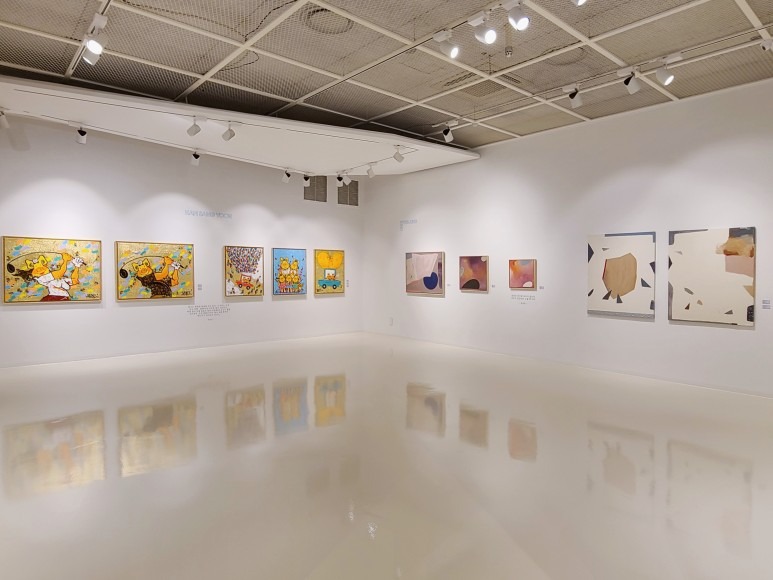 전시전경 · (출처= 에비뉴엘 아트홀) · exhibition view