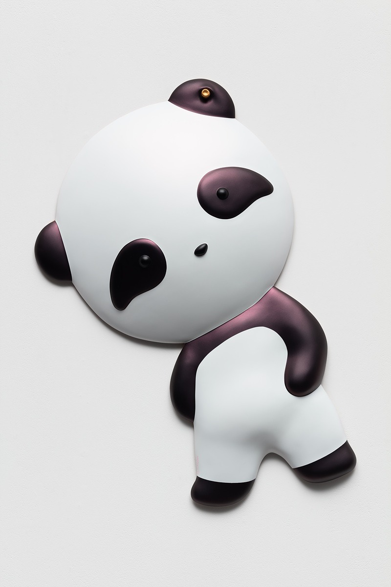 After the Puppet Show-Black Pandana · urethane paint on plastic · 38x61x6cm · 2021 (이미지 제공 = 비트리갤러리) · After the Puppet Show-Black Pandana · urethane paint on plastic