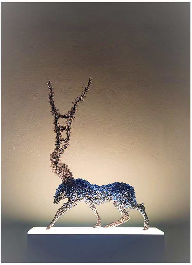 이준석, Jacobs Ladder · copper , pyrex glass · 41 x 22 x 64 cm · 2021 (이미지출처 = RNL갤러리) · Lee Jun Seok, Jacobs Ladder · copper , pyrex glass